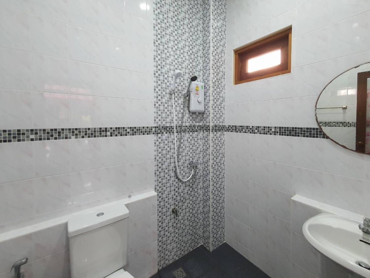 We Hostel Khaolak Као-Лак Екстер'єр фото